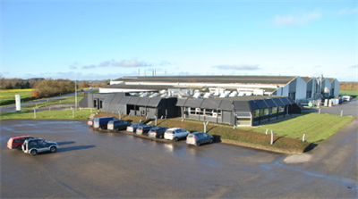 Lækkert 5-11 pladser kontor.