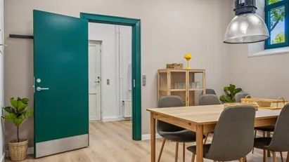 Momsfrit kliniklokale til 3.850 kr. – med parkeringsmulighed lige ved døren i Randers