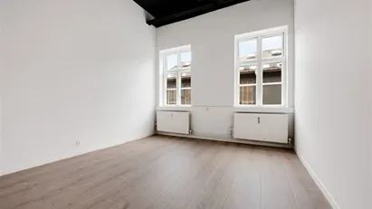 Momsfrit kliniklokale til 3.950 kr. – med parkeringsmulighed lige ved døren i Randers